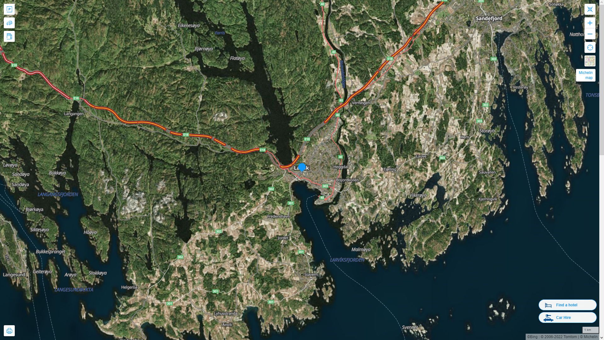 Larvik Norvege Autoroute et carte routiere avec vue satellite